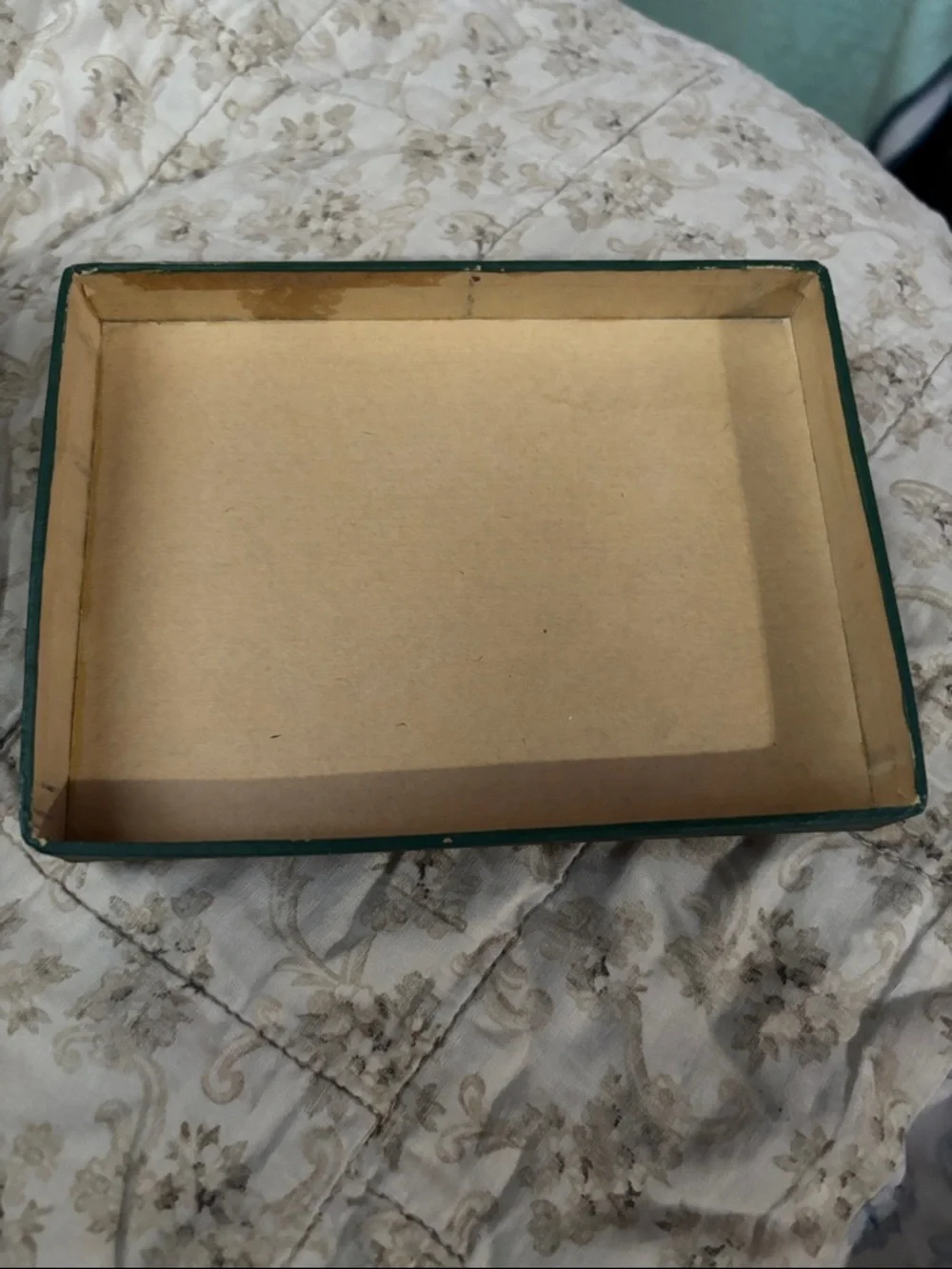 Decorative Metal Green and Red Home Sweet Home Kitchen Recipe Storage Box